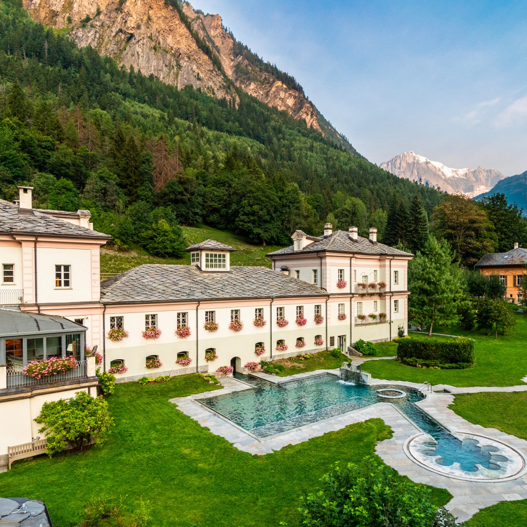 QC Terme Pré Saint Didier Spas in the heart of the Aosta Valley. QC Terme Pré Saint Didier Spas in the heart of the Aosta Valley.